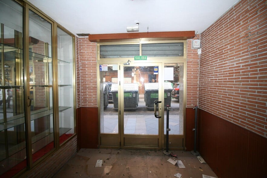 Calle de Pedro Antonio de Alarcón, 55, Granada, Granada for lease - Building Photo - Image 2 of 12