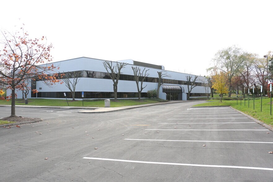 5626 Frantz Rd, Dublin, OH à louer - Photo du bâtiment - Image 2 de 27