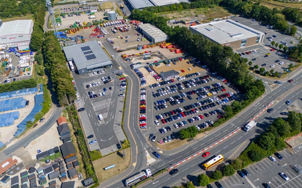 Open Storage Investment portfolio of 3 properties for sale on LoopNet.ca Primary Photo- Image 1 of 4