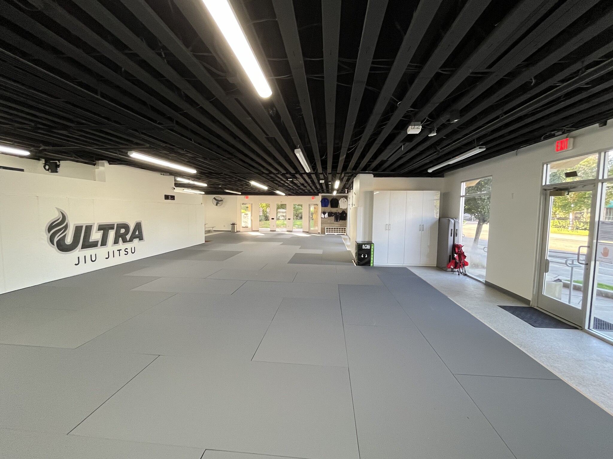 23333 Cinema Dr, Santa Clarita, CA for lease Primary Photo- Image 1 of 12
