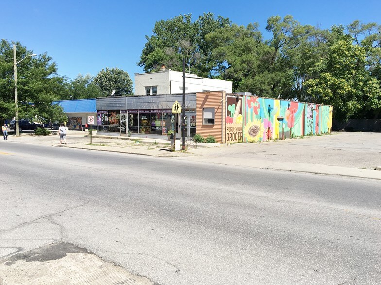 2828 E 10th St, Indianapolis, IN for sale - Building Photo - Image 2 of 28