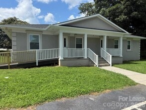 3642 N NC 16 Business Hwy, Denver, NC for lease Building Photo- Image 2 of 14