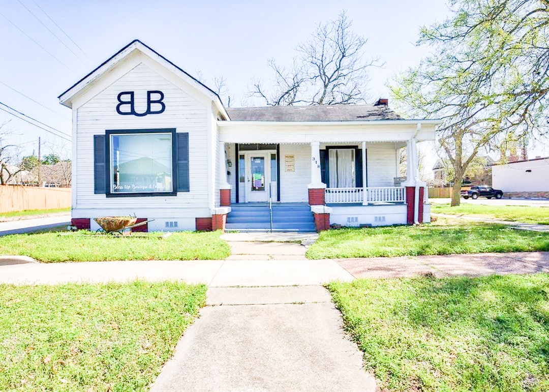 318 E Washington Ave, Navasota, TX for lease Primary Photo- Image 1 of 13