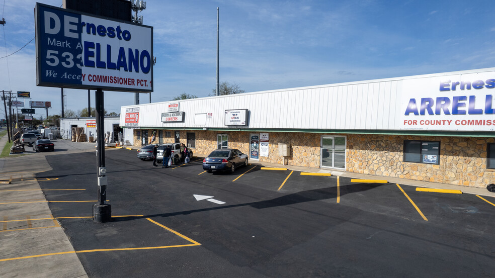 4407 I-35 Fwy, San Antonio, TX for lease - Building Photo - Image 1 of 20