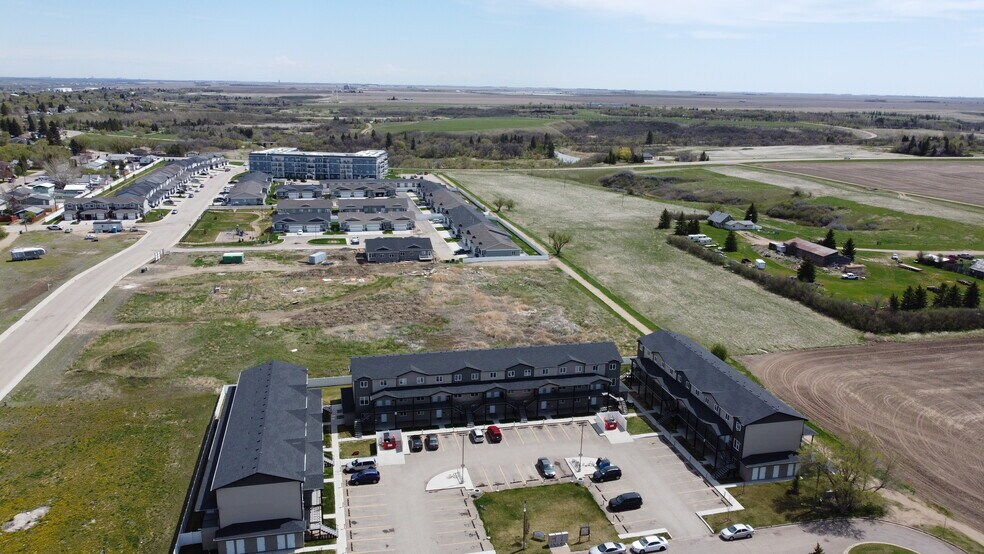 1045 Bradley St, Moose Jaw, SK à vendre - Photo du bâtiment - Image 2 de 6