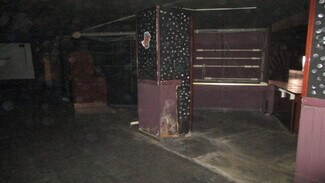 Plus de détails pour Multi-résidentiel à vendre