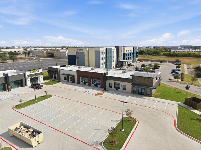 203 Colonnade Pkwy, Waco, TX for lease - Building Photo - Image 1 of 11