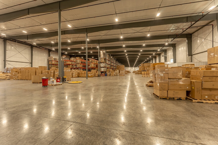 2537 County Line rd, Eau Claire, WI for lease - Interior Photo - Image 3 of 13