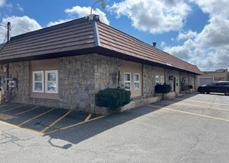 Plus de détails pour 256 W Old Country Rd, Hicksville, NY - Bureau à louer