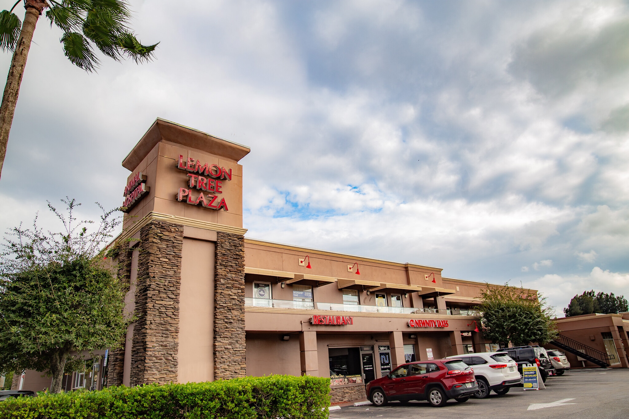 Lemon Tree Plaza portfolio of 4 properties for sale on LoopNet.ca Building Photo- Image 1 of 23