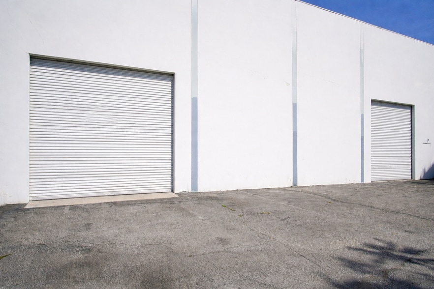 11400 Downey Ave, Downey, CA for sale - Building Photo - Image 3 of 7
