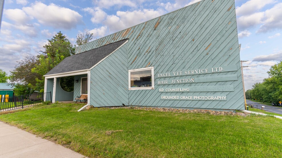 815 Davis St, Hammond, WI for sale - Building Photo - Image 1 of 19