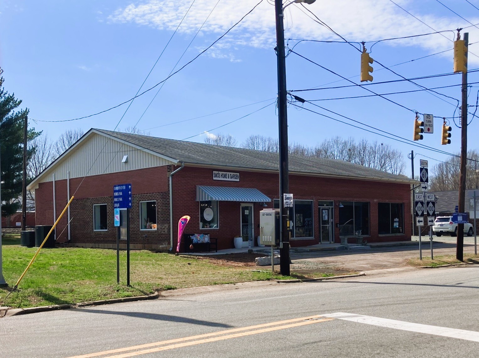 301-303 W Main St, Gibsonville, NC for lease Primary Photo- Image 1 of 7