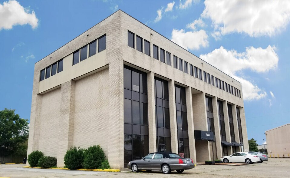 7240 Crowder Blvd, New Orleans, LA à louer - Photo du bâtiment - Image 1 de 6