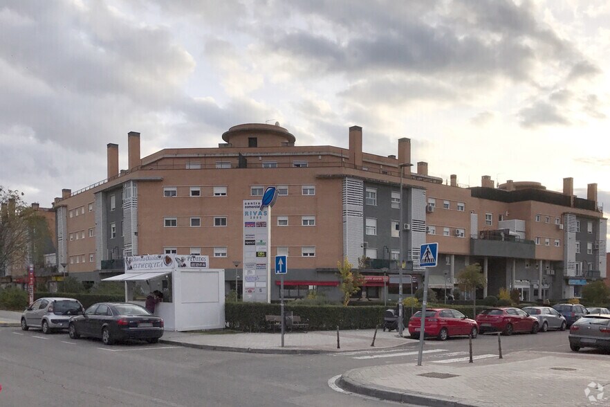 Immeuble residentiel dans Rivas-Vaciamadrid, Madrid à vendre - Photo du bâtiment - Image 2 de 3