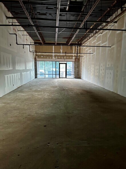 640 North Ave, Macon-Bibb, GA à louer - Photo intérieure - Image 3 de 4