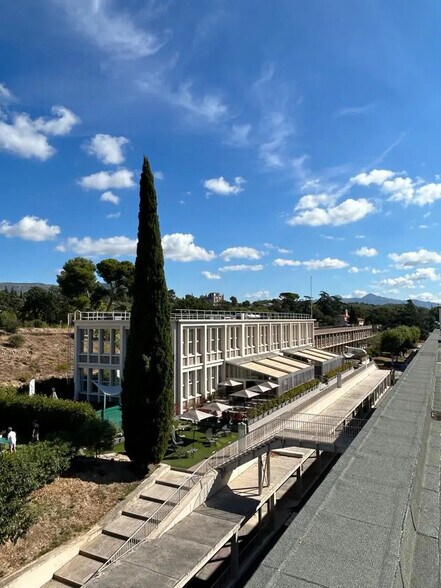 Voie Sans Nom Sans Nom Vallee Verte Prolongee, Marseille à louer - Photo du bâtiment - Image 2 de 13