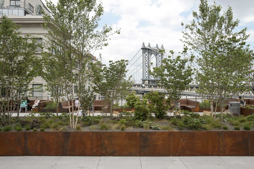 45 Main St, Brooklyn, NY à louer - Photo du bâtiment - Image 3 de 12