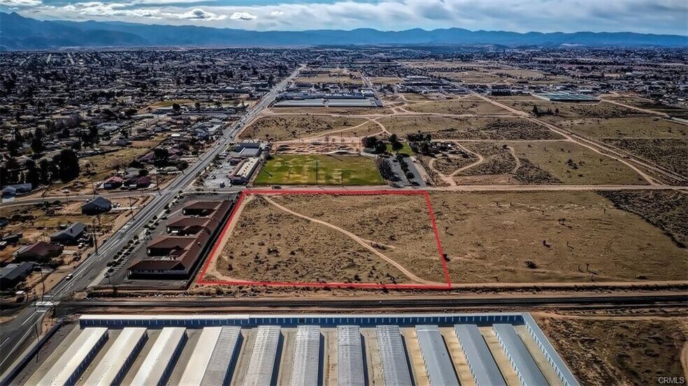 Live Oak St, Hesperia, CA à vendre - Aérien - Image 2 de 11