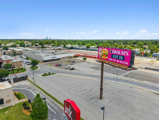 Plus de détails pour 2825 I-240 Service Road, Oklahoma City, OK - Commerce de détail à vendre