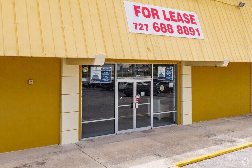 5144-5158 US Highway 19, New Port Richey, FL à louer - Photo du bâtiment - Image 3 de 11