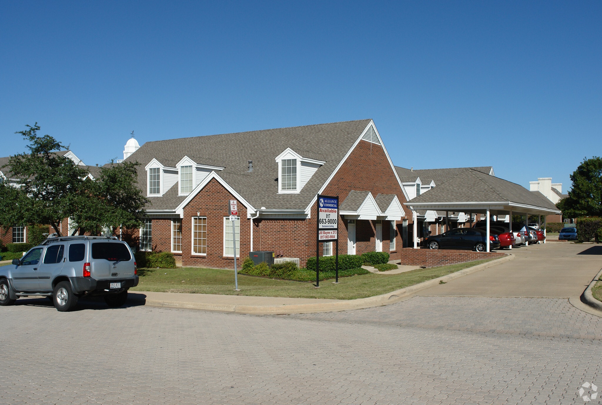 951 York Dr, DeSoto, TX for lease Building Photo- Image 1 of 9