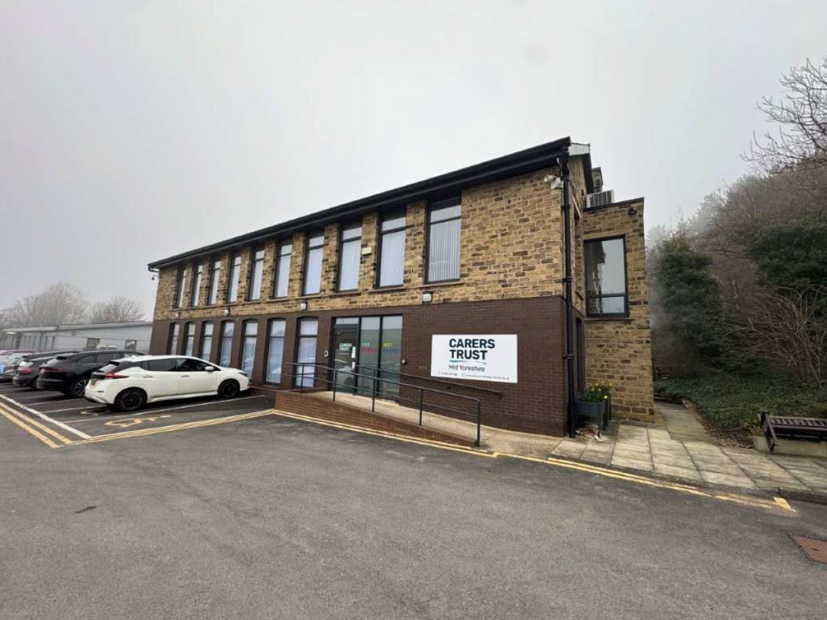 Silver St, Huddersfield for lease Primary Photo- Image 1 of 3