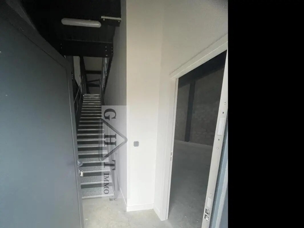 Industrial in Ennery for lease Building Photo- Image 1 of 6