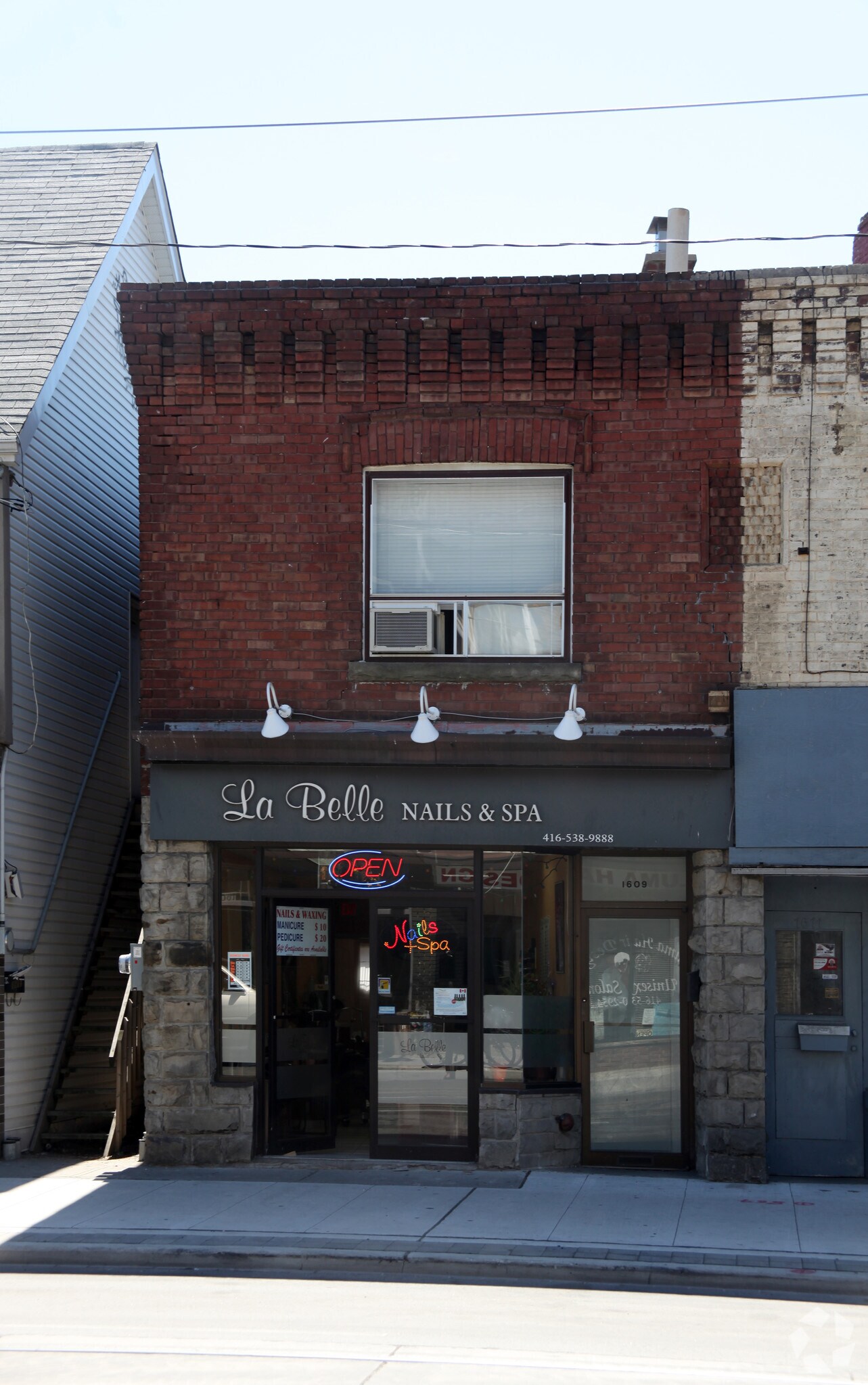 1611 Dundas St W, Toronto, ON for sale Primary Photo- Image 1 of 1