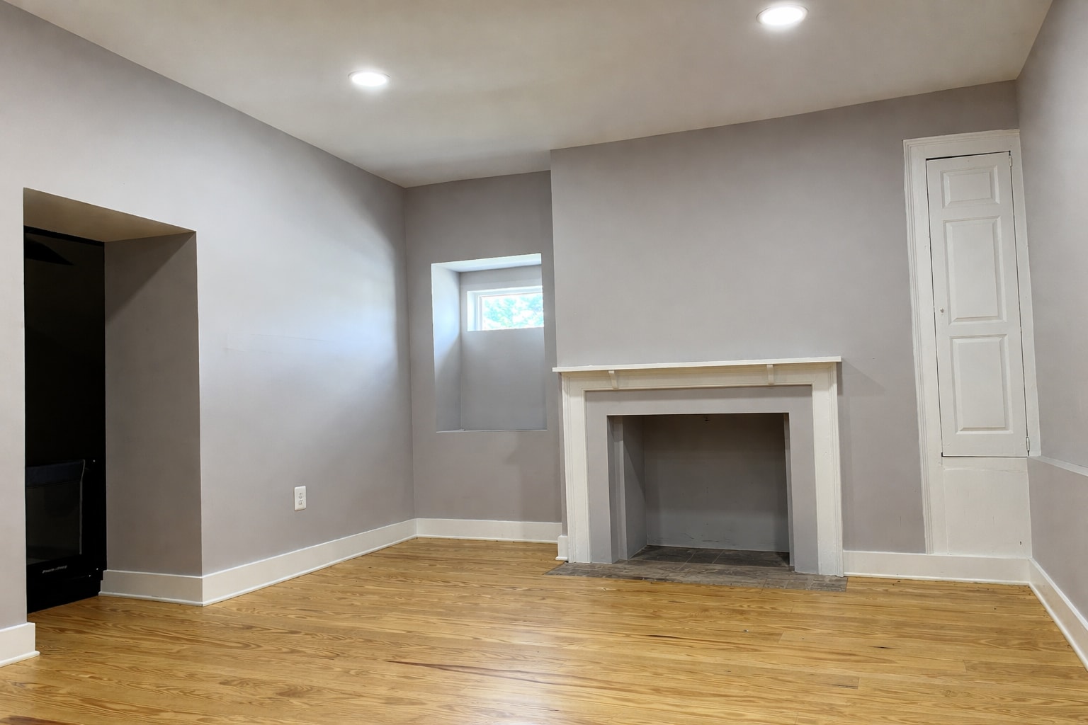 202 Main St, Reisterstown, MD à louer Photo intérieure- Image 1 de 4