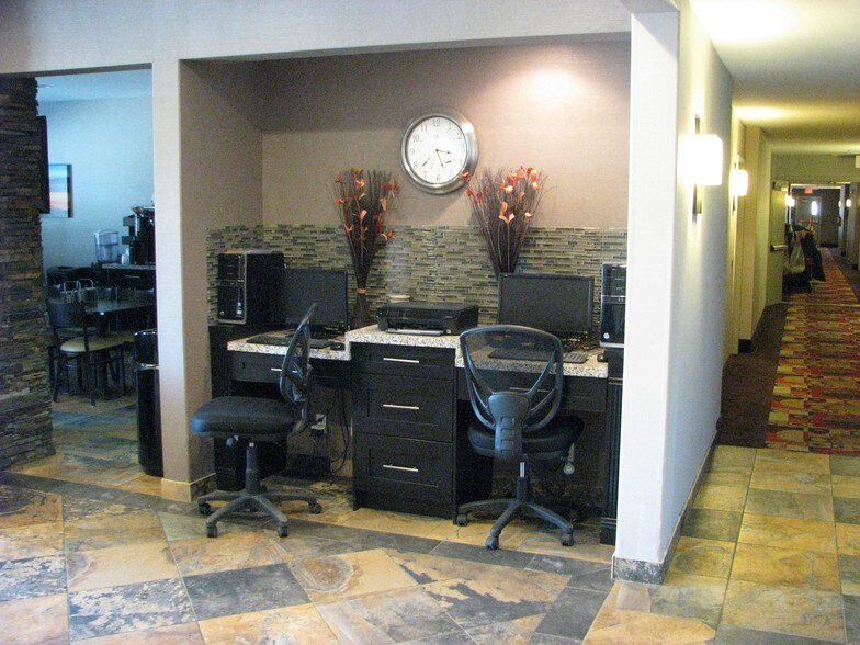 211 Railway Ave W, Carlyle, SK à vendre - Photo principale - Image 1 de 1