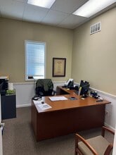 818 E Wood St, Paris, TN for lease Interior Photo- Image 2 of 8