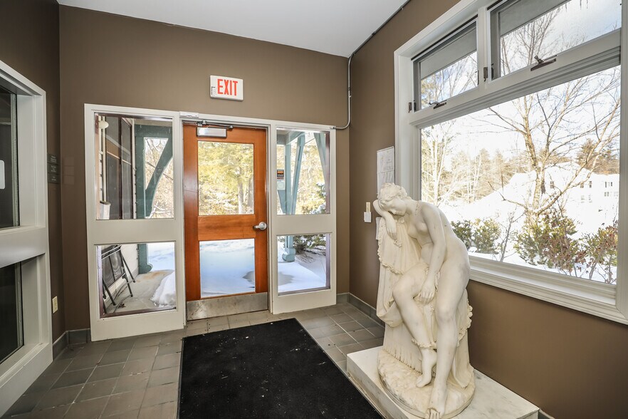 457 Route 123, Sharon, NH à vendre - Photo du bâtiment - Image 3 de 34