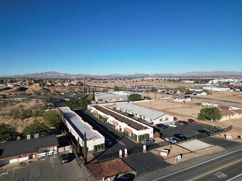 16440 Sequoia Ave, Hesperia, CA for sale - Primary Photo - Image 1 of 6