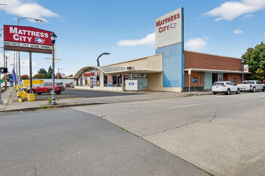 175 SE Baseline St, Hillsboro, OR à vendre - Photo du bâtiment - Image 3 de 18