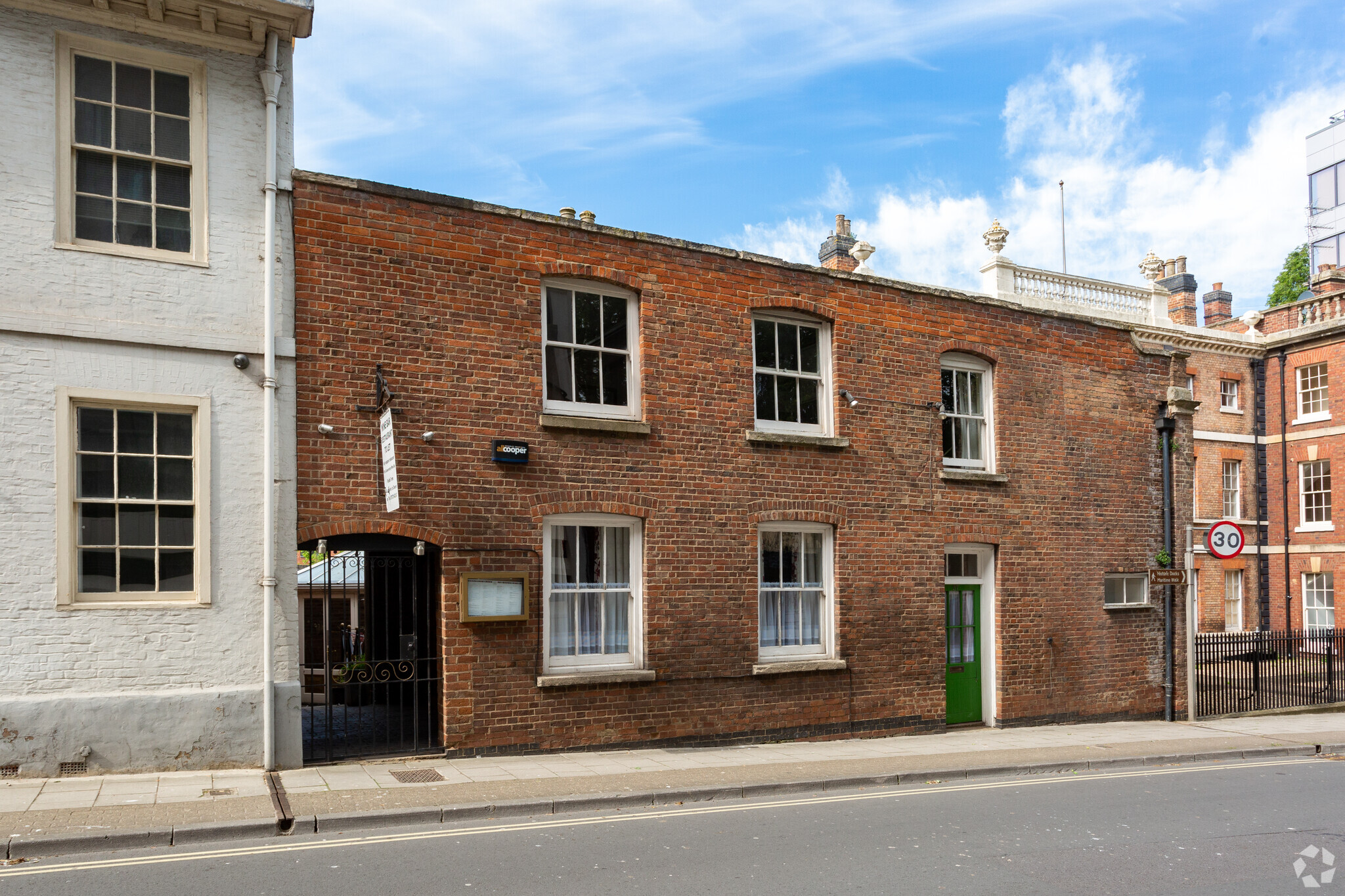 57 Longsmith St, Gloucester for sale Primary Photo- Image 1 of 1