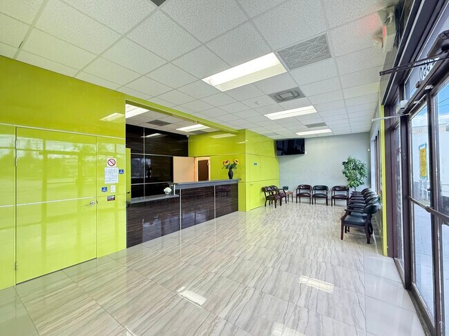 More details for 2950 W Griffin Rd, Fort Lauderdale, FL - Office/Medical for Lease