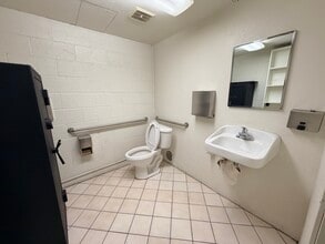 2165 Gaylord St, Long Beach, CA for lease Interior Photo- Image 2 of 9