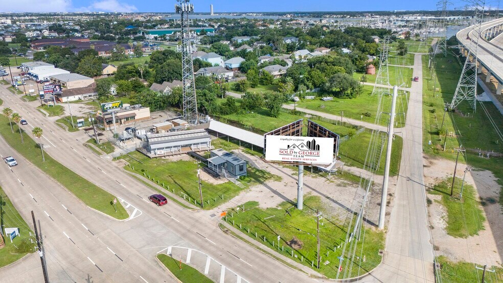 204 FM 2094 Rd, Kemah, TX à louer - Photo du bâtiment - Image 2 de 14