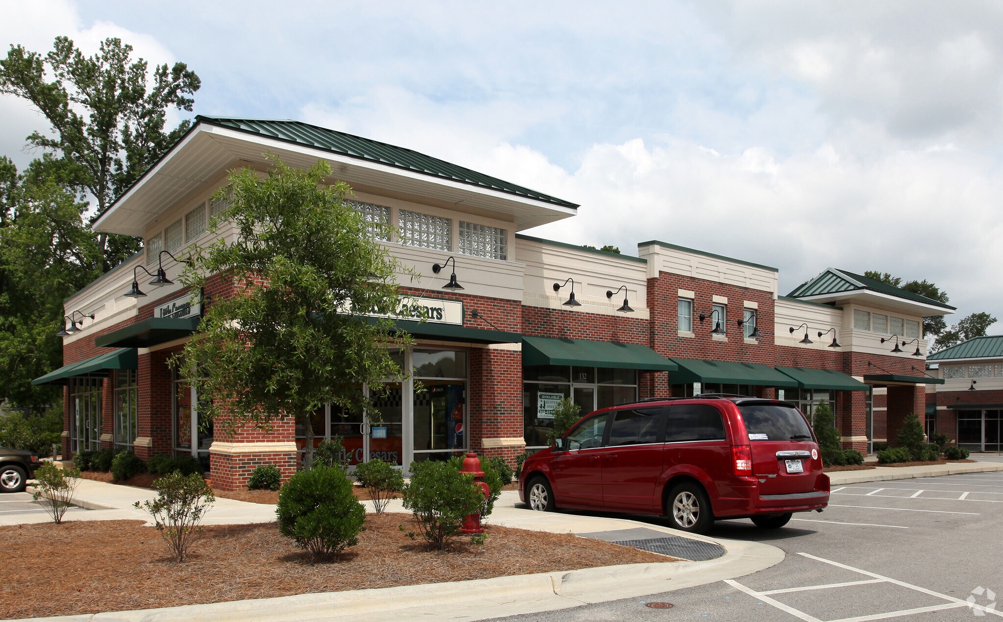 130 W Holly Springs Rd, Holly Springs, NC à louer Photo principale- Image 1 de 8