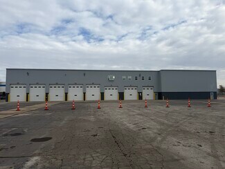 Plus de détails pour 3700 Rider Trail S, Earth City, MO - Industriel à louer