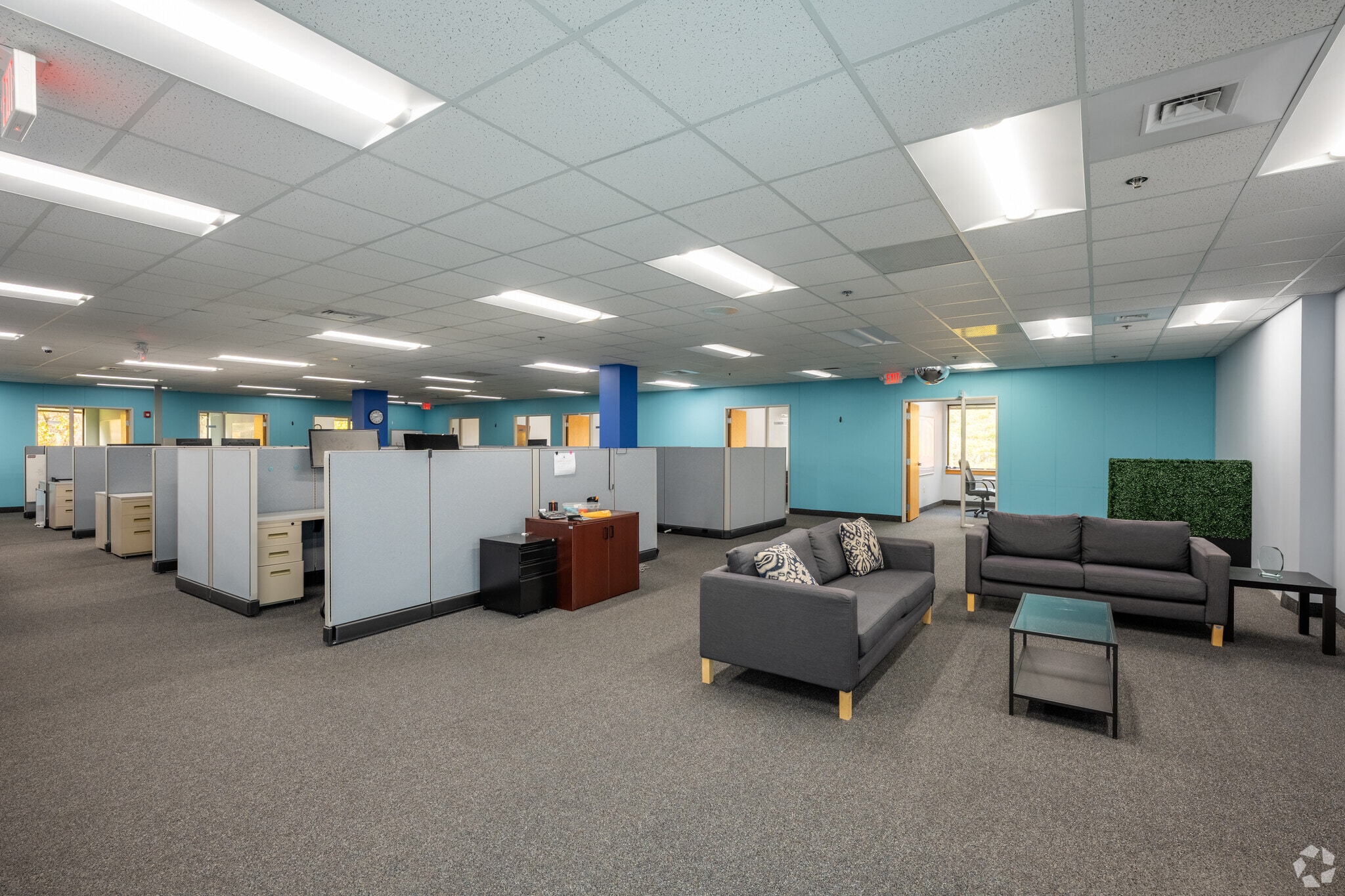 35 Parkwood Dr, Hopkinton, MA for lease Interior Photo- Image 1 of 5