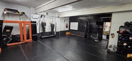 Endwell Rd, Bexhill On Sea for lease Interior Photo- Image 2 of 5