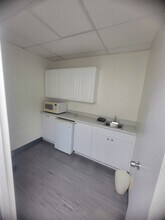 5847 Francis Lewis Blvd, Oakland Gardens, NY for lease Interior Photo- Image 1 of 8