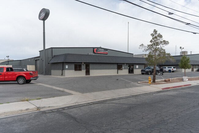 Plus de détails pour 5935-5975 Polaris Ave, Las Vegas, NV - Industriel à louer