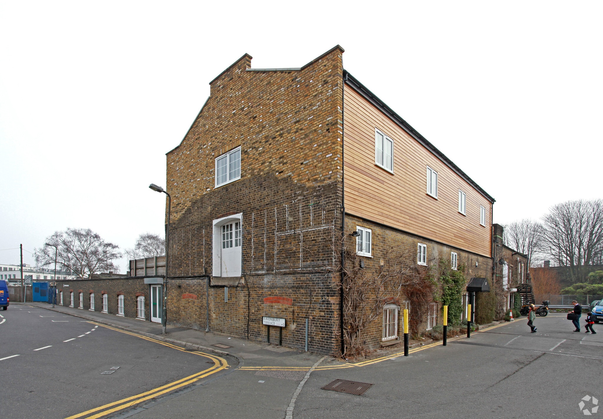 12 Ravensbury Ter, London for lease Primary Photo- Image 1 of 3