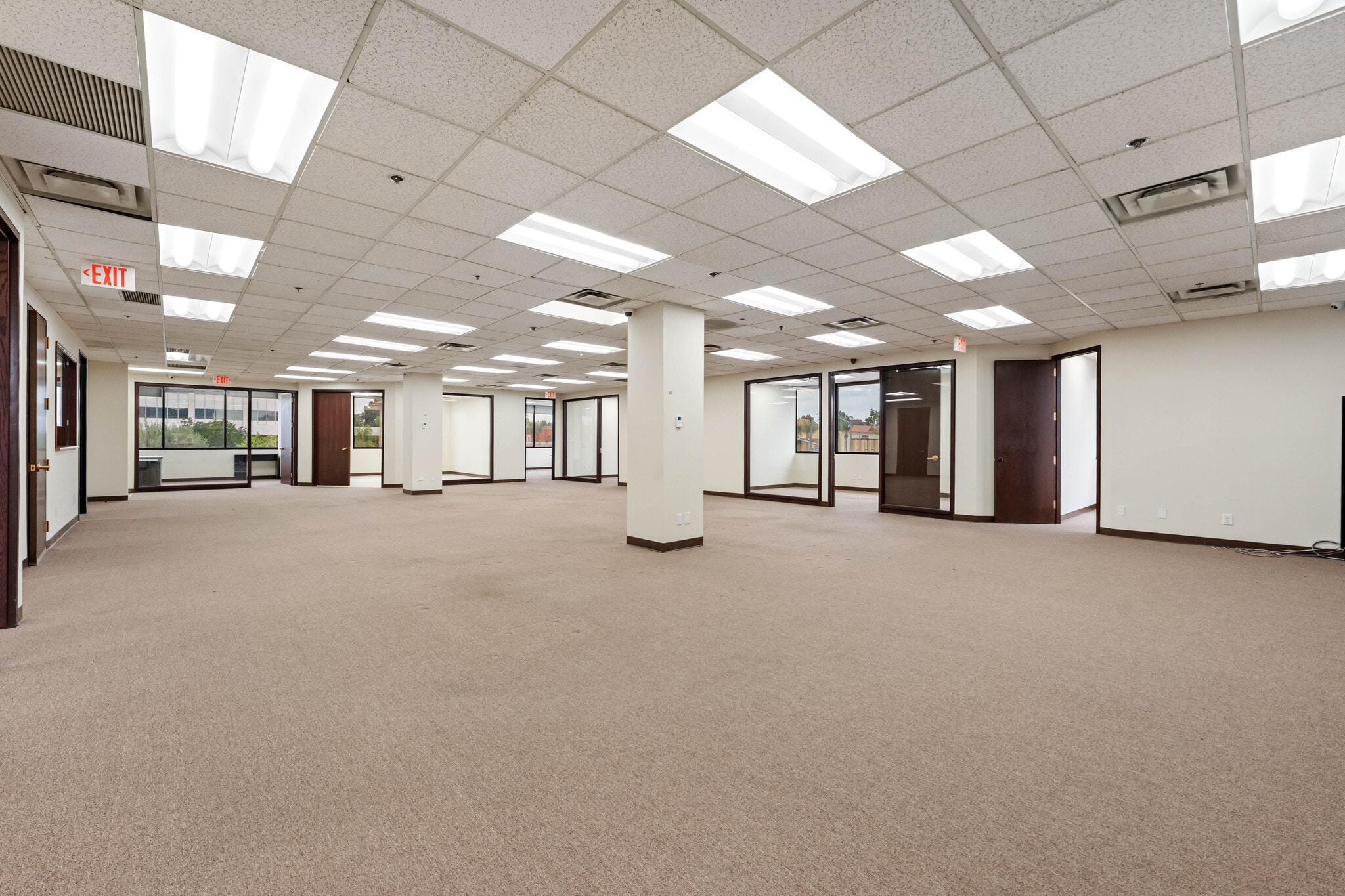 2670 N Main St, Santa Ana, CA à louer Photo intérieure- Image 1 de 10