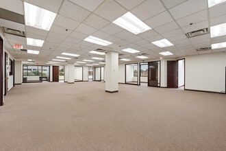 2670 N Main St, Santa Ana, CA à louer Photo intérieure- Image 1 de 10