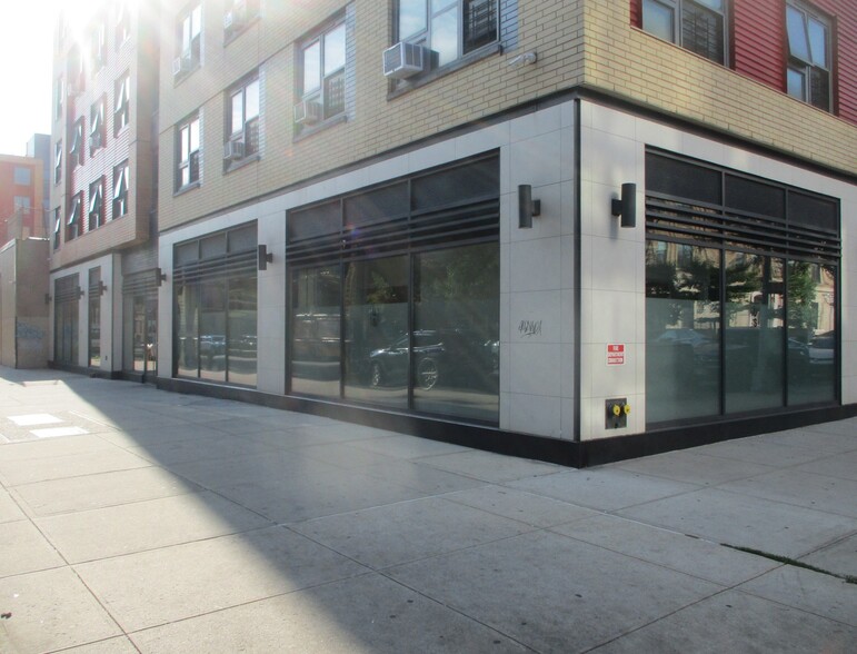 534 Livonia Ave, Brooklyn, NY for lease - Building Photo - Image 2 of 8