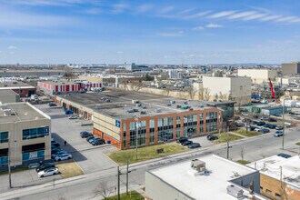 8170 Ch Montview, Mont-Royal, QC - Aerial  map view